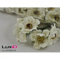 Flowers on pick 02 ecru...