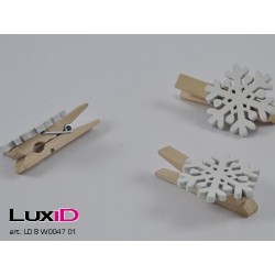 Wooden snowflake 01 wit...